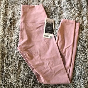 Wunder Under HR 28” ✨To Dye For✨